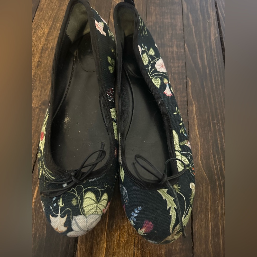 EUC Gucci Flora Canvas ballet flats 38 flower floral print 7 7.5